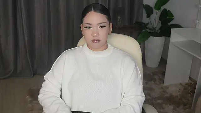 AyannaMilian online show from December 19, 2025, 9:22 am