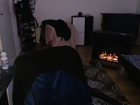 Snapshot of AlienforTwenty chatting on January 6, 2026, 10:41 am AlienforTwenty online show from January 6, 2026, 10:41 am