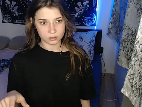 Snapshot of AlienforTwenty chatting on January 13, 2026, 11:41 pm AlienforTwenty online show from January 13, 2026, 11:41 pm