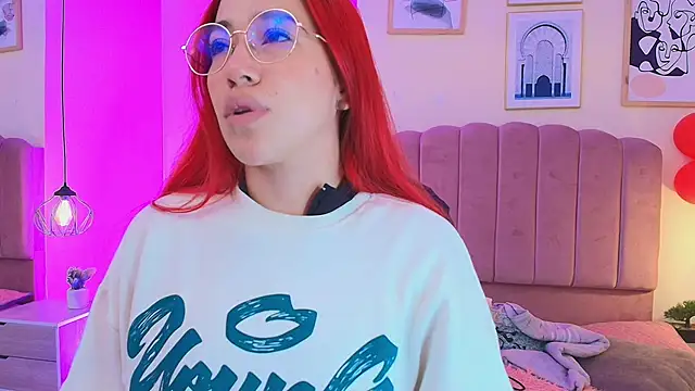 Snapshot of Celestee15_ chatting on February 20, 2026, 11:23 am Celestee15 online show from February 20, 2026, 11:23 am