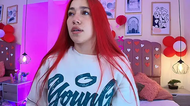 Snapshot of Celestee15_ chatting on February 16, 2026, 11:42 am Celestee15 online show from February 16, 2026, 11:42 am