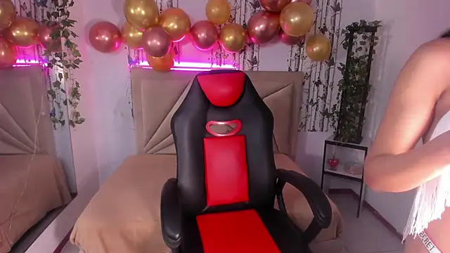 valeria dark  online show from April 13, 2026, 8:13 pm