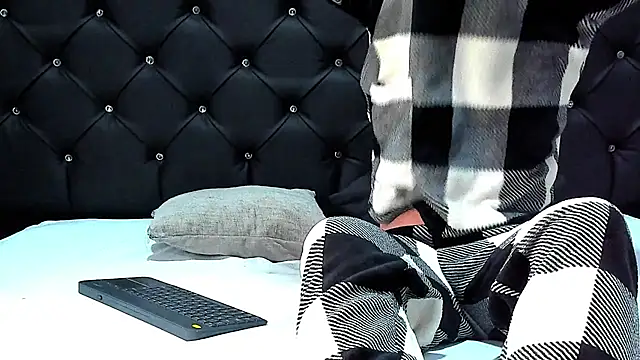 NathanBrookhs online show from December 21, 2025, 9:26 pm