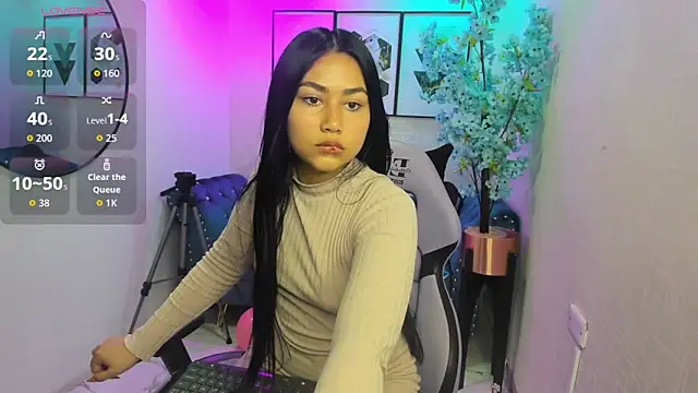 Snapshot of Carolina_cherry chatting on May 18, 2026, 1:05 pm Carolina cherry online show from May 18, 2026, 1:05 pm