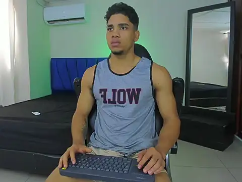 Snapshot of Dustyn_Michelle1 chatting on March 20, 2026, 3:02 pm Dustyn Michelle1 online show from March 20, 2026, 3:02 pm