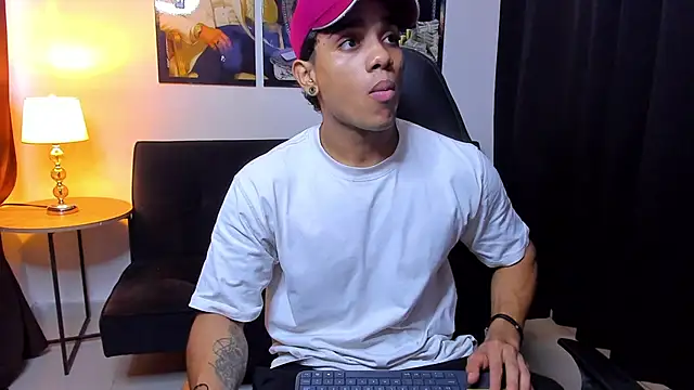 Snapshot of Dustyn_Michelle1 chatting on February 5, 2026, 6:26 pm Dustyn Michelle1 online show from February 5, 2026, 6:26 pm