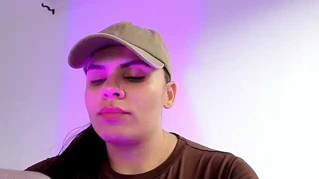 Snapshot of vickvalencia2 chatting on December 18, 2025, 9:51 pm vickvalencia2 online show from December 18, 2025, 9:51 pm