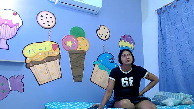 Snapshot of NOVAHOT98 chatting on January 7, 2026, 7:19 pm NOVAHOT98 online show from January 7, 2026, 7:19 pm