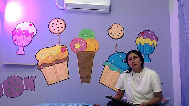 Snapshot of NOVAHOT98 chatting on February 6, 2026, 8:38 pm NOVAHOT98 online show from February 6, 2026, 8:38 pm