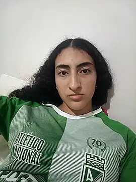 Snapshot of LindaRojas chatting on December 19, 2025, 2:26 am LindaRojas online show from December 19, 2025, 2:26 am