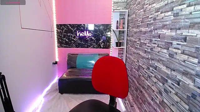 emili lewins online show from December 14, 2025, 5:24 am