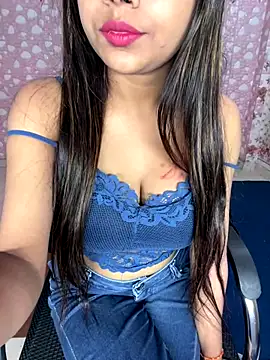 Snapshot of HTTY-NOTTY-SHANAYA chatting on December 17, 2025, 7:02 am HTTY-NOTTY-SHANAYA online show from December 17, 2025, 7:02 am