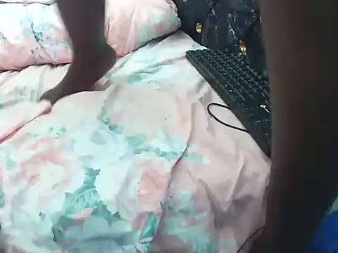 Snapshot of Lethabooo1 chatting on December 18, 2025, 8:52 am Lethabooo1 online show from December 18, 2025, 8:52 am