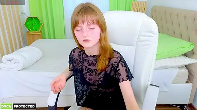 Miss Alisa  online show from April 17, 2026, 3:04 pm