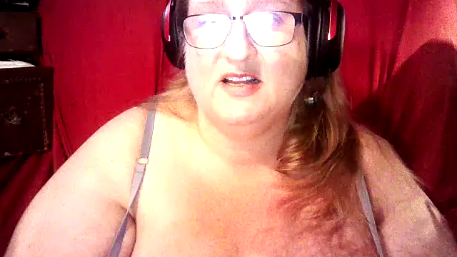 Snapshot of jade-belle chatting on December 18, 2025, 5:12 am jade-belle online show from December 18, 2025, 5:12 am