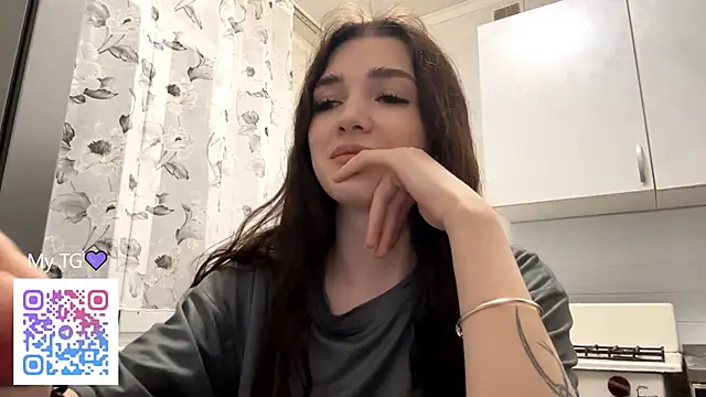 Snapshot of IsabellaWave chatting on January 5, 2026, 5:27 pm IsabellaWave online show from January 5, 2026, 5:27 pm