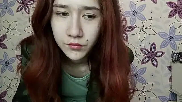 DannetteCosenza online show from December 17, 2025, 7:24 am