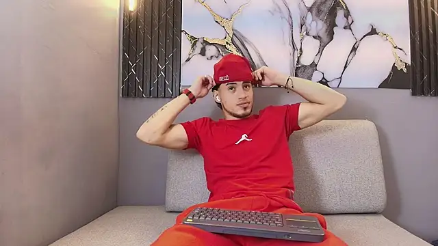 DAVIN 01 online show from December 19, 2025, 12:18 pm