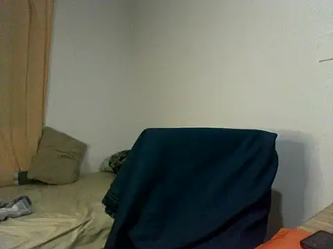 luluclark69 online show from April 9, 2026, 1:07 am