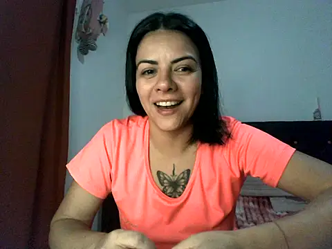 Snapshot of luluclark69 chatting on April 23, 2026, 1:01 am luluclark69 online show from April 23, 2026, 1:01 am