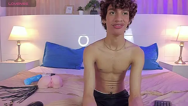 Snapshot of Will_Turneer chatting on February 12, 2026, 4:12 am Will Turneer online show from February 12, 2026, 4:12 am