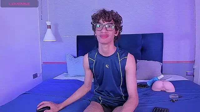 Snapshot of Will_Turneer chatting on February 6, 2026, 11:23 pm Will Turneer online show from February 6, 2026, 11:23 pm