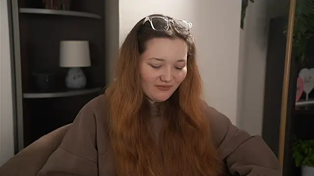 CarlitaWyler online show from December 14, 2025, 12:11 pm