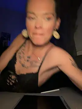 Snapshot of vinique99 chatting on February 17, 2026, 12:08 am vinique99 online show from February 17, 2026, 12:08 am