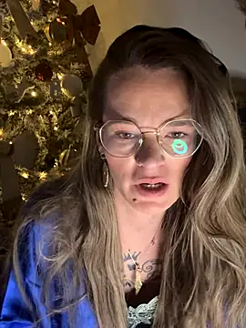 Snapshot of vinique99 chatting on December 17, 2025, 3:06 pm vinique99 online show from December 17, 2025, 3:06 pm