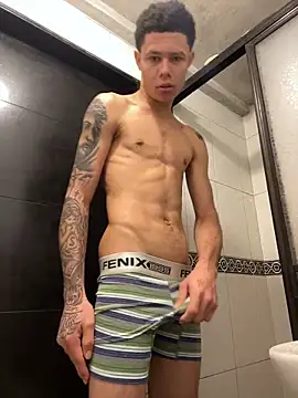 Danseuz online show from December 14, 2025, 3:39 pm