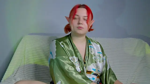 Snapshot of Stella_Swann chatting on December 17, 2025, 1:21 am Stella Swann online show from December 17, 2025, 1:21 am