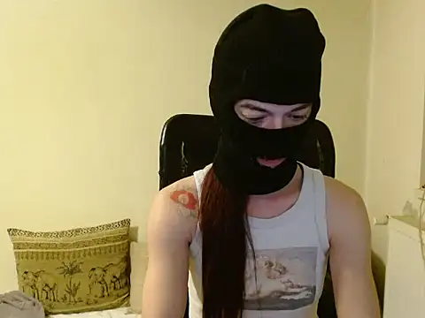 ntrlbdyy online show from December 19, 2025, 9:50 pm