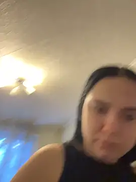 Snapshot of ErikaMurr chatting on December 17, 2025, 2:27 am ErikaMurr online show from December 17, 2025, 2:27 am