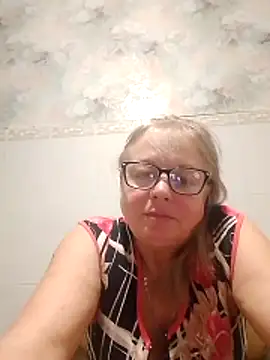 Snapshot of LinaLight88 chatting on January 5, 2026, 9:40 pm LinaLight88 online show from January 5, 2026, 9:40 pm