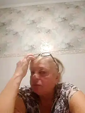 LinaLight88 online show from December 18, 2025, 8:23 pm