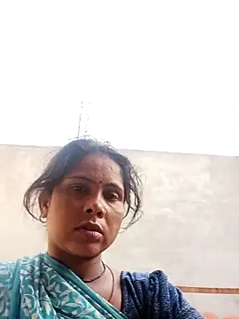 Snapshot of Shreya_pandit chatting on May 16, 2026, 2:10 am Shreya pandit online show from May 16, 2026, 2:10 am
