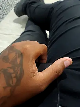 Pauzdo321 online show from April 21, 2026, 8:04 pm