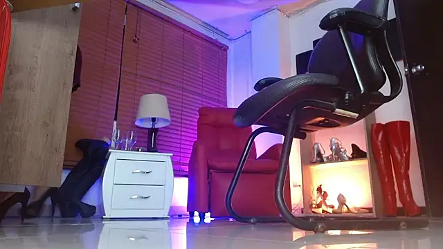 Snapshot of paola_xm chatting on January 17, 2026, 11:14 am paola xm online show from January 17, 2026, 11:14 am