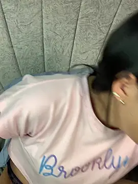 Val12777 online show from March 25, 2026, 12:04 pm