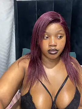 Snapshot of THICKBARBIE32 chatting on June 5, 2026, 7:19 pm THICKBARBIE32 online show from June 5, 2026, 7:19 pm