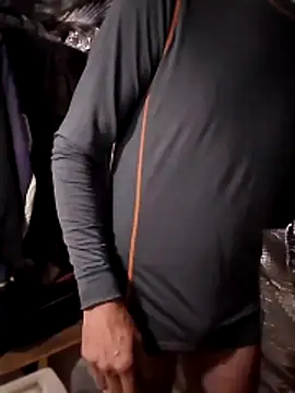 Snapshot of Quebec46 chatting on December 22, 2025, 9:53 am Quebec46 online show from December 22, 2025, 9:53 am