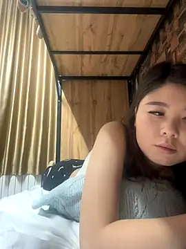 Snapshot of Sarah2127 chatting on December 22, 2025, 11:38 pm Sarah2127 online show from December 22, 2025, 11:38 pm