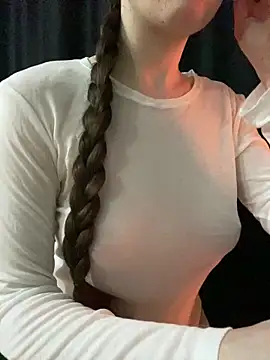 shrie beverly0000 online show from December 18, 2025, 10:24 pm