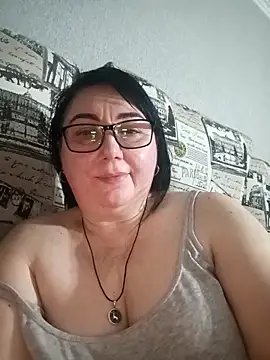 MariSwan222 online show from February 3, 2026, 9:31 pm