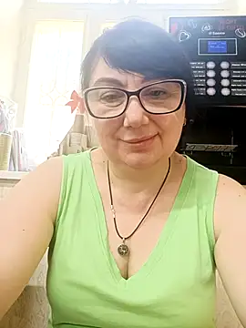 Snapshot of MariSwan222 chatting on July 12, 2026, 7:09 am MariSwan222 online show from July 12, 2026, 7:09 am