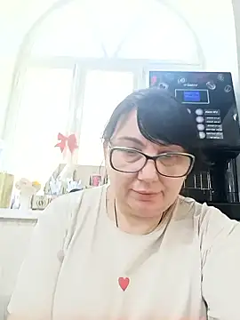 Snapshot of MariSwan222 chatting on June 29, 2026, 8:21 am MariSwan222 online show from June 29, 2026, 8:21 am