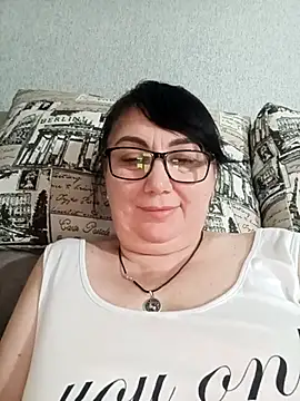 Snapshot of MariSwan222 chatting on July 8, 2026, 2:51 pm MariSwan222 online show from July 8, 2026, 2:51 pm