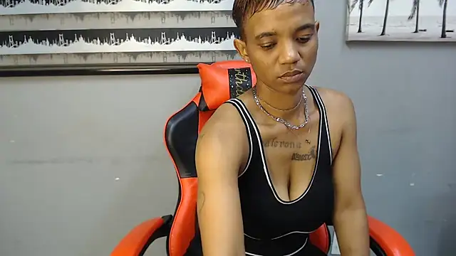 Snapshot of JANIELEE8x chatting on December 18, 2025, 4:22 pm JANIELEE8x online show from December 18, 2025, 4:22 pm