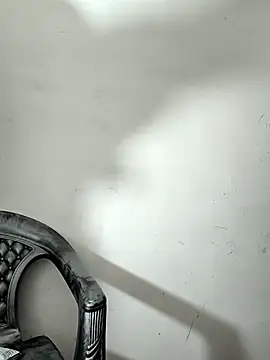 Rinki hoty1 online show from December 15, 2025, 6:58 pm