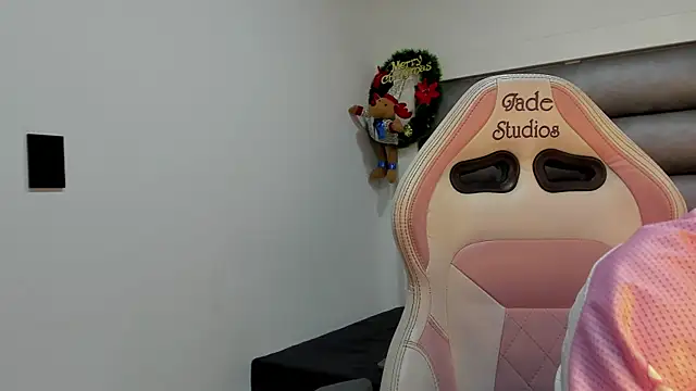 Snapshot of demionix_js chatting on December 18, 2025, 3:55 am demionix js online show from December 18, 2025, 3:55 am